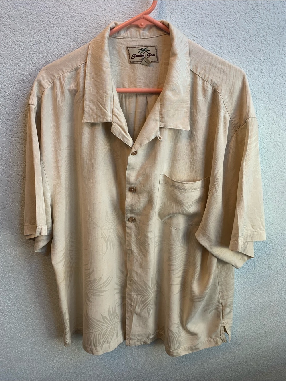 Jamaica Jaxx Men's Cream Short-Sleeve Button-Down Shirt